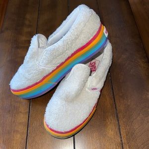 Vans Classic Slip-On Platform Sherpa Rainbow White Sneakers Girls US 2.5